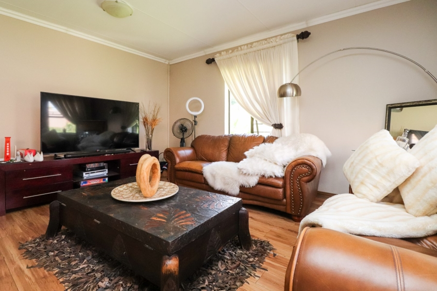 3 Bedroom Property for Sale in Wilkoppies North West